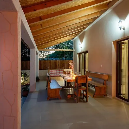 Kole Villa *