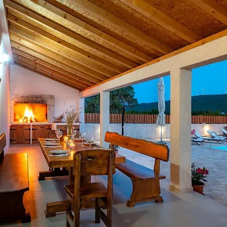 Villa Kole